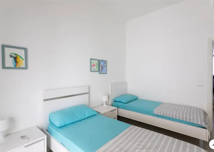 Seafront Daire Mellieħa